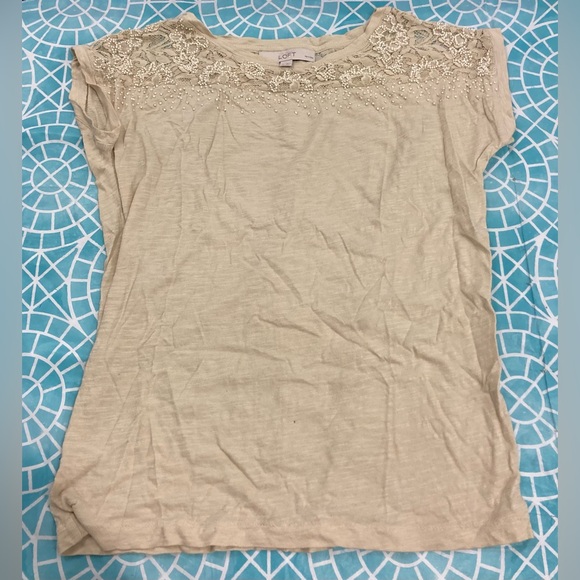 💛TODAY***$15***Ann Taylor Loft beige t-shirt with sheer neck and sleeves - Picture 2 of 5
